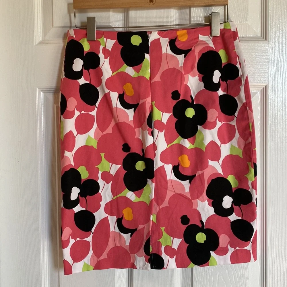 New York & Company Skirt - Picture 2 of 5